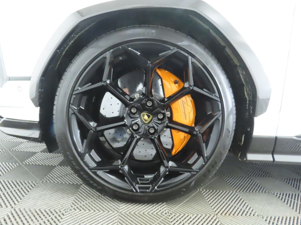 Thumbnail: 2024 Lamborghini Urus - 31