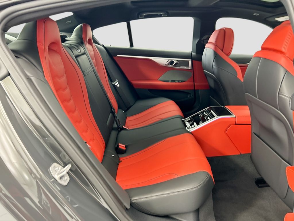 Thumbnail: 2026 BMW 8 Series - 21