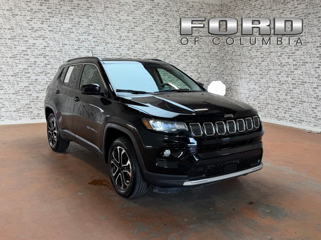 Diamond Black Crystal Pearlcoat 2022 Jeep Compass SUV / Crossover Four-Wheel Drive 9-Speed Automatic