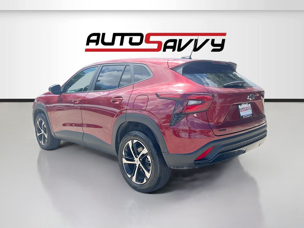 Used 2025 Red Chevrolet 1RS image 5