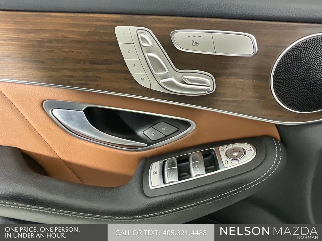 Used 2022 White Mercedes-Benz GLC 300 image 21