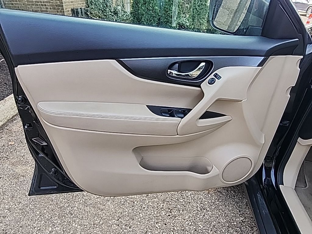 used 2014 Nissan Rogue car, priced at $8,437