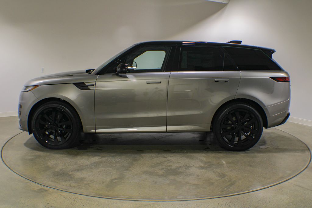 New 2026 Silver Land Rover Dynamic SE image 3
