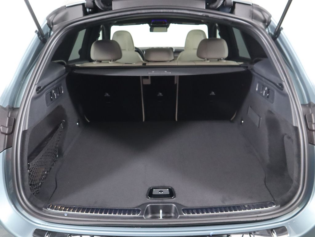 Used 2026 Silver Mercedes-Benz GLC 300 image 30