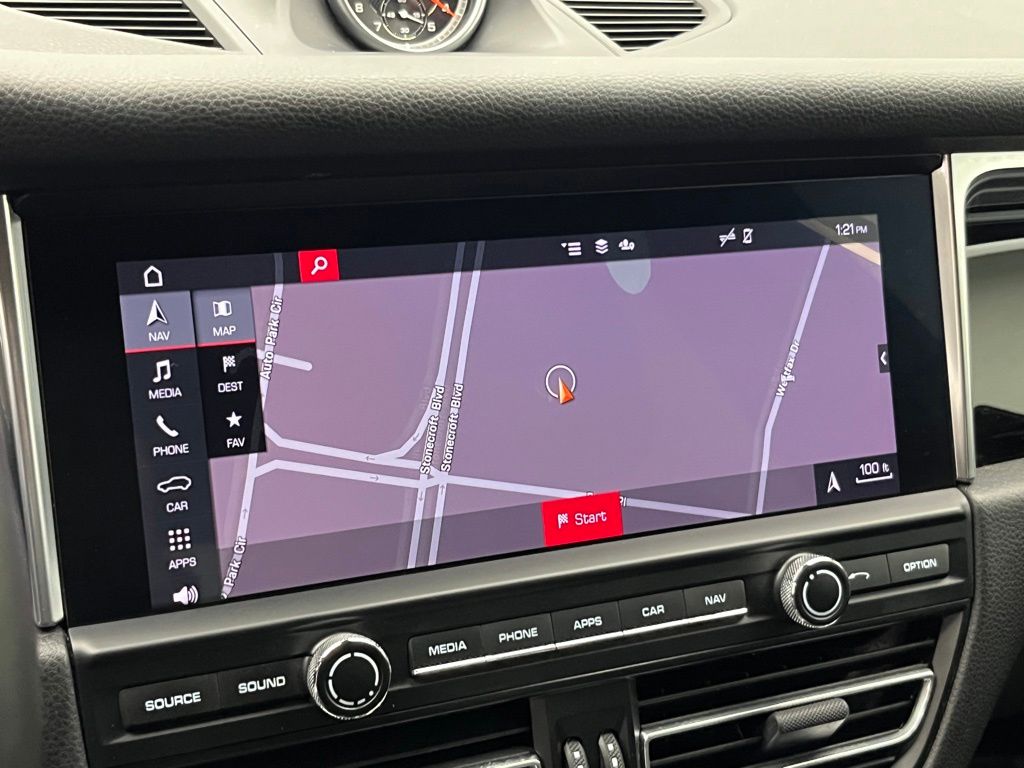 Thumbnail: 2020 Porsche Macan - 21