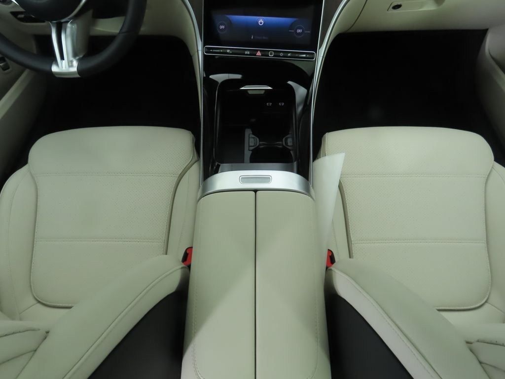 Thumbnail: 2025 Mercedes-Benz C-Class - 17