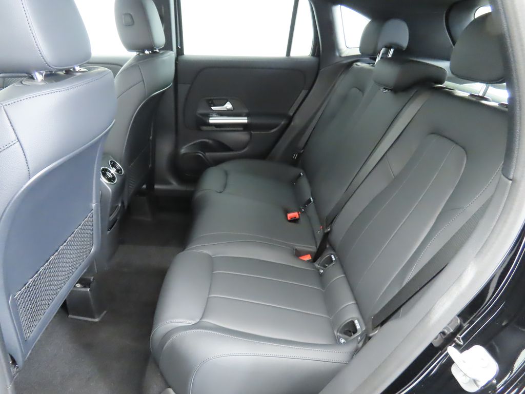 Thumbnail: 2025 Mercedes-Benz GLA - 21