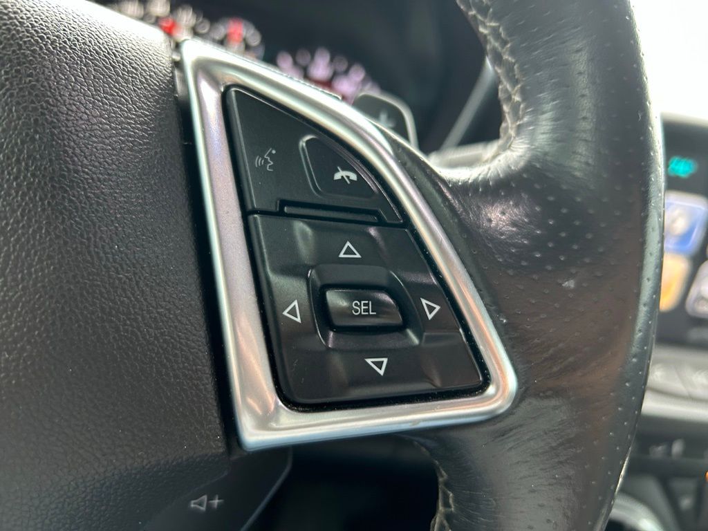 Thumbnail: 2018 Chevrolet Camaro - 17