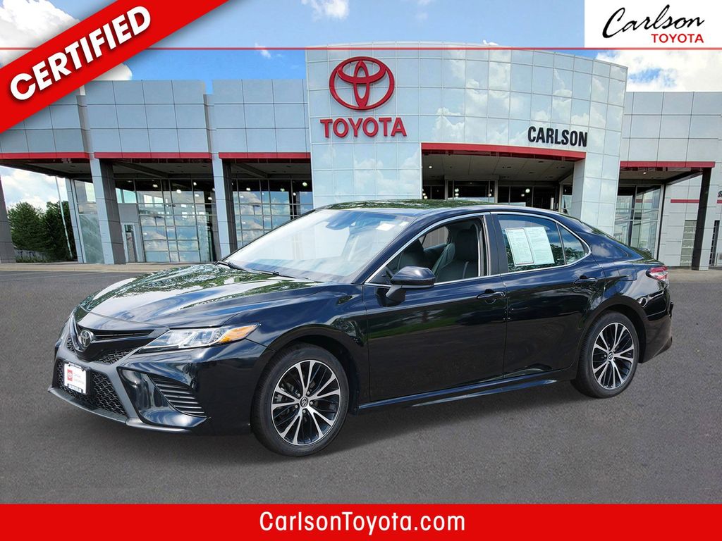 2019 Toyota Camry SE FWD