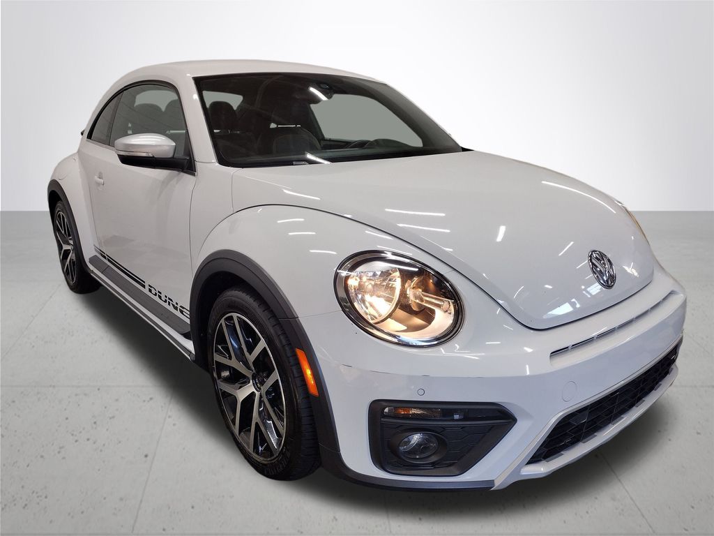 2016 Volkswagen Beetle 1.8T Dune photo 4