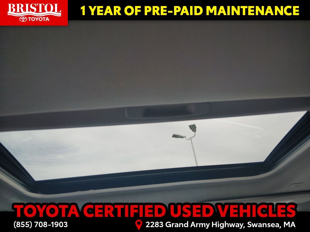 Used 2025 Toyota Sienna Van