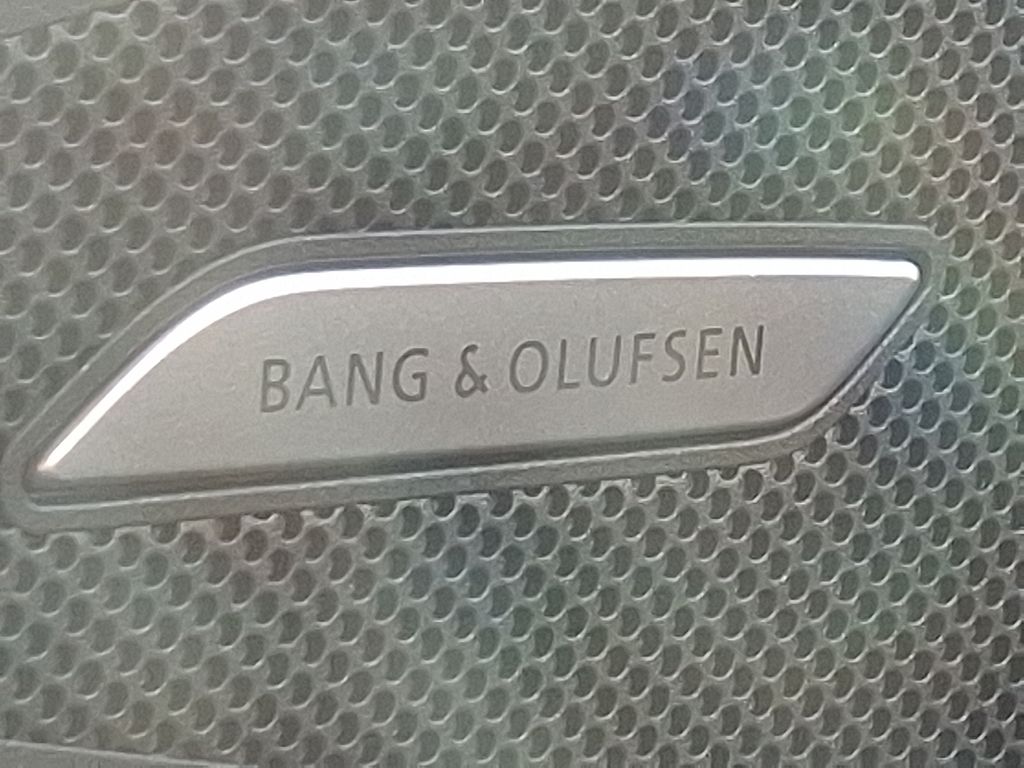 Thumbnail: 2025 Audi Q6 e-tron - 24