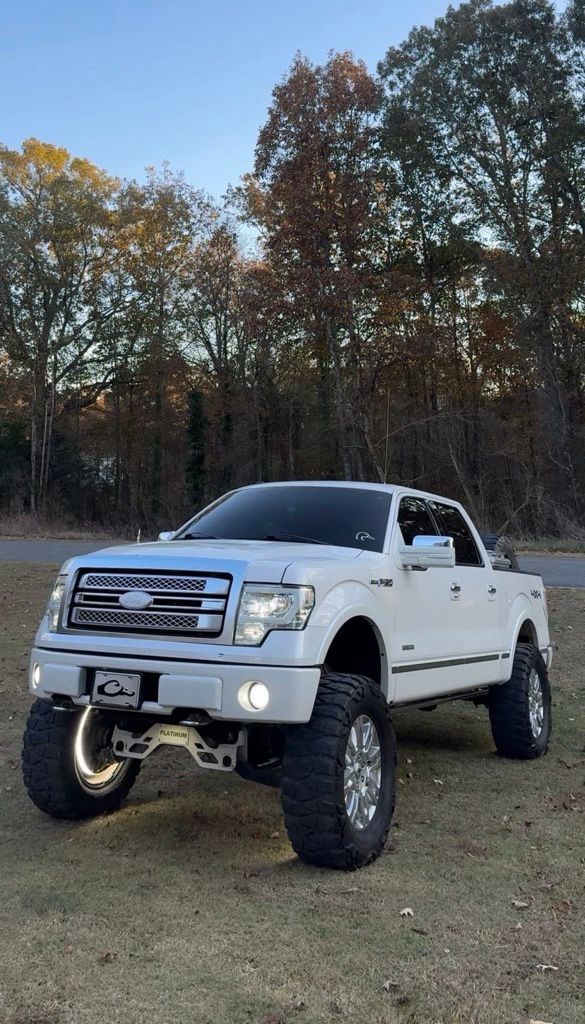 White Platinum Clearcoat Metallic 2014 Ford F-150 Platinum SuperCrew 4WD Pickup Truck Four-Wheel Drive 6-Speed Automatic