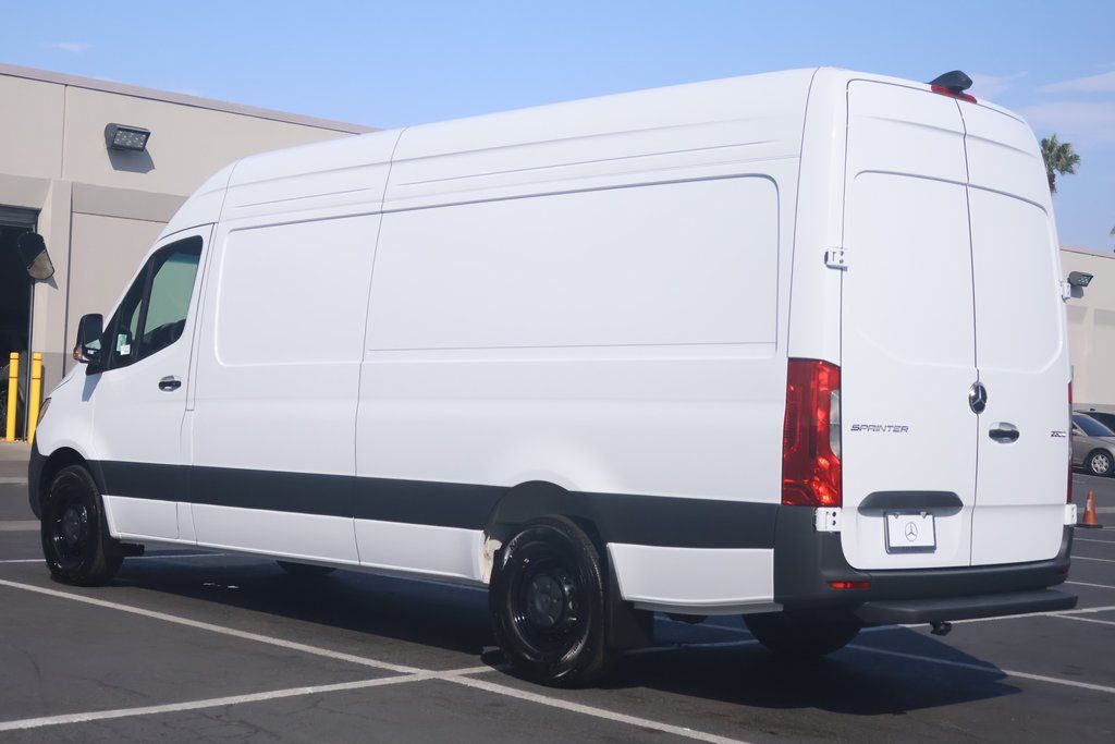 2025 Mercedes-Benz Sprinter 2500 2