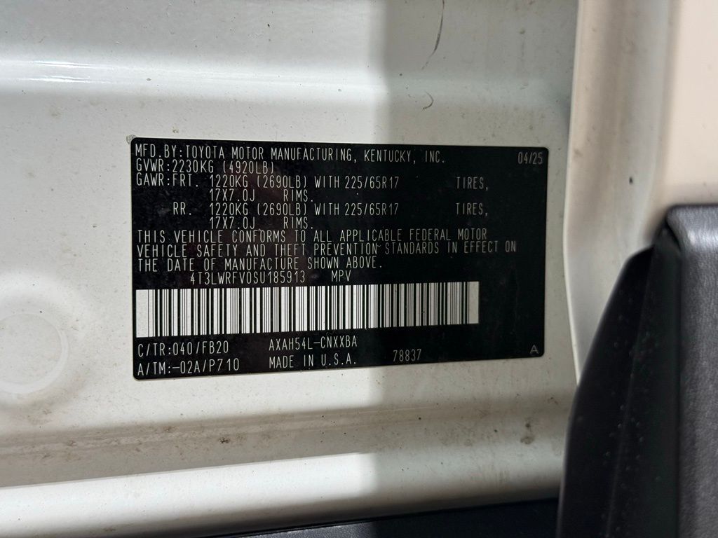 Thumbnail: 2025 Toyota RAV4 - 29