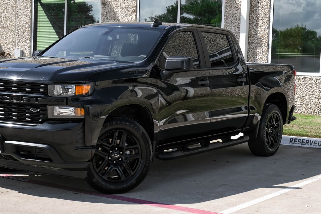 View vehicle photo 6