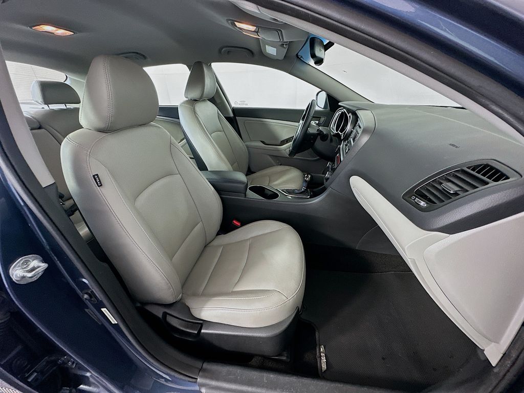 Thumbnail: 2015 Kia Optima - 26