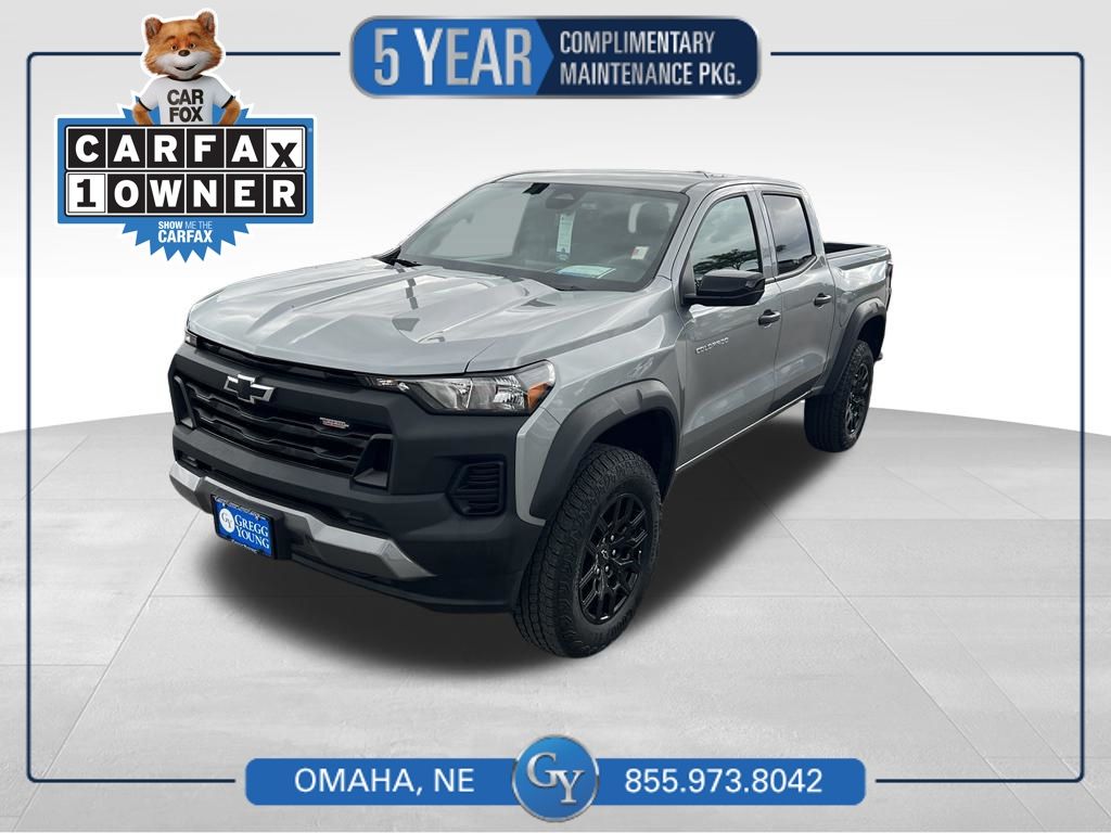 Sterling Gray Metallic 2026 Chevrolet Colorado Pickup Truck Four-Wheel Drive 8-Speed Automatic
