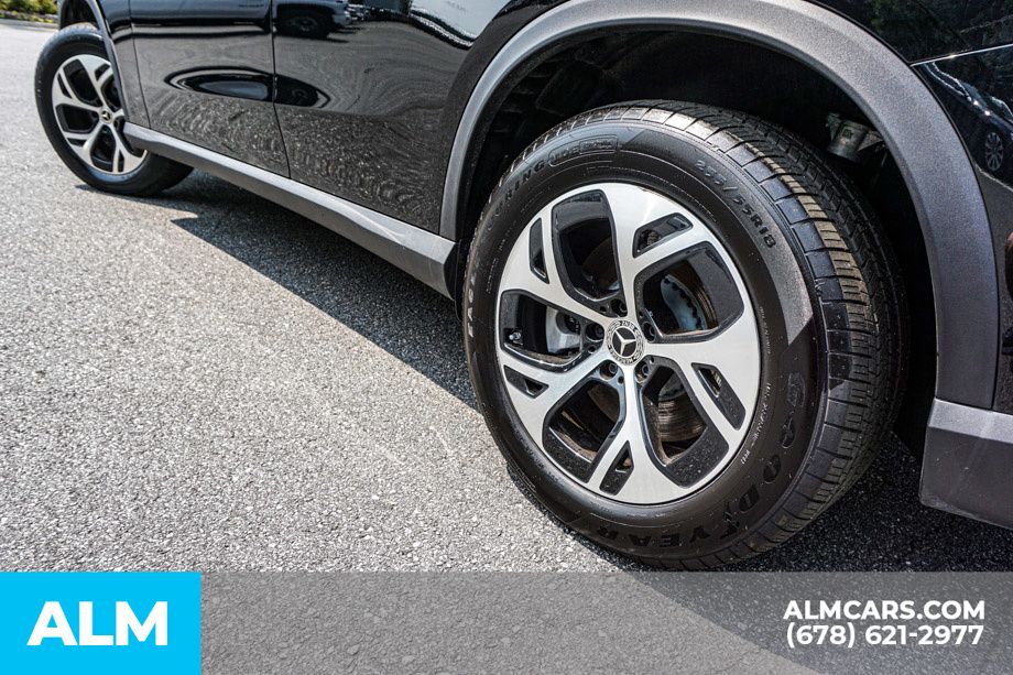 Used 2026 Black Mercedes-Benz GLC 350e image 15