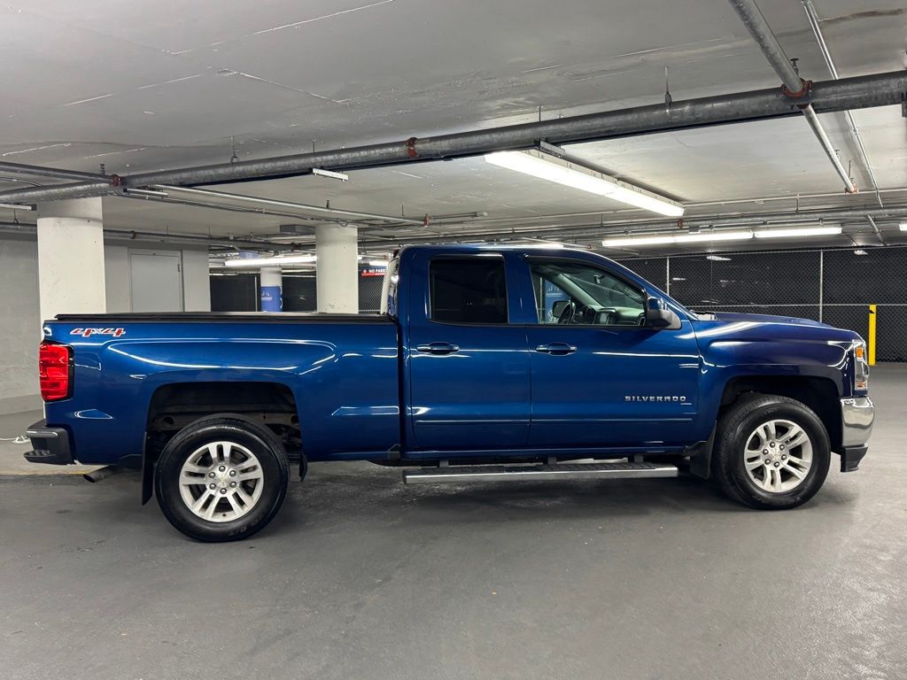 2017 Chevrolet Silverado 1500 LT photo 28