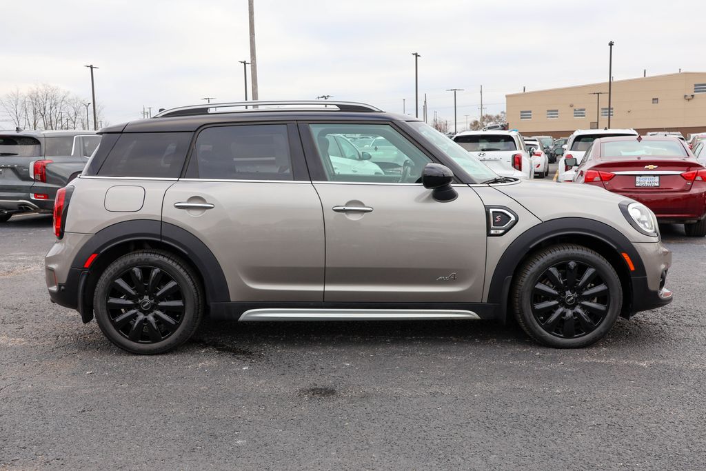 2019 MINI Cooper S Countryman Signature 8