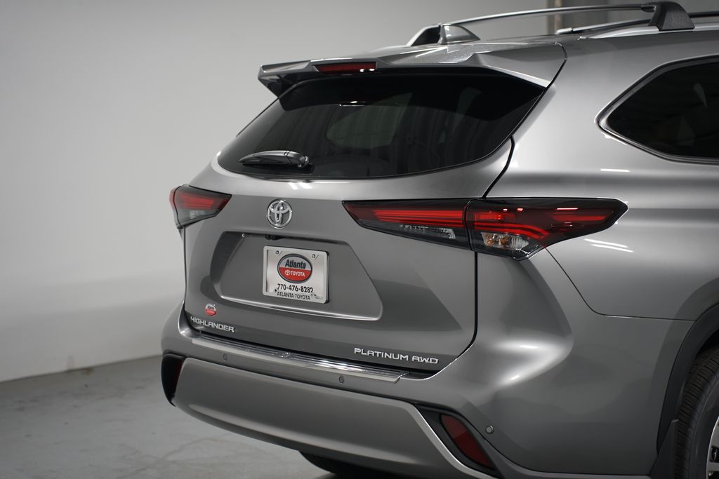 2025 Toyota Highlander Platinum 9