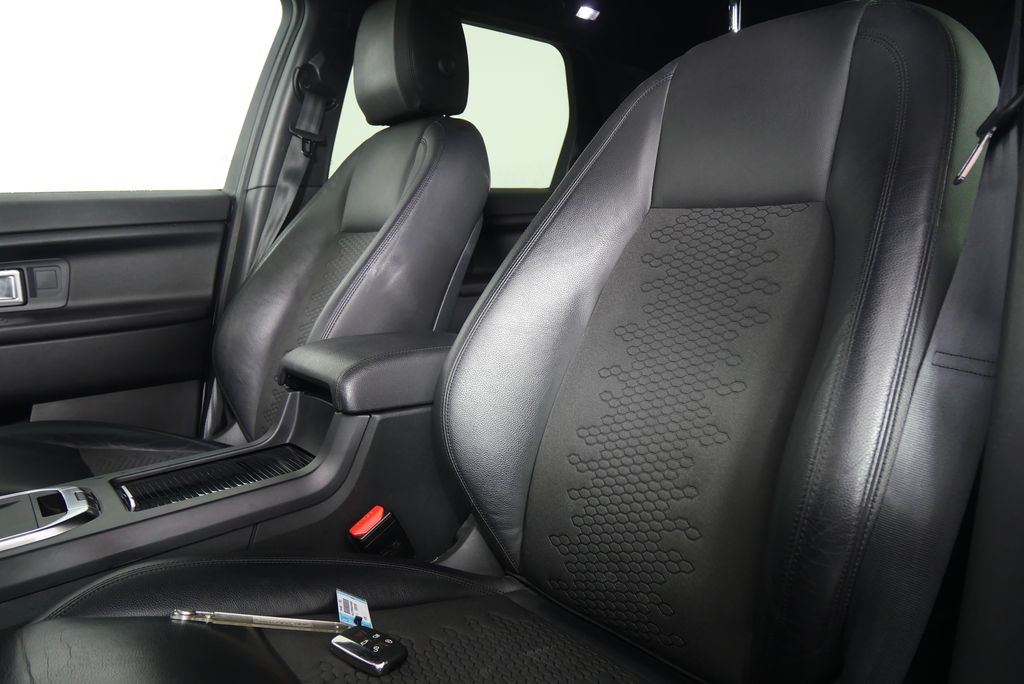 2018 Land Rover Discovery Sport SE 10