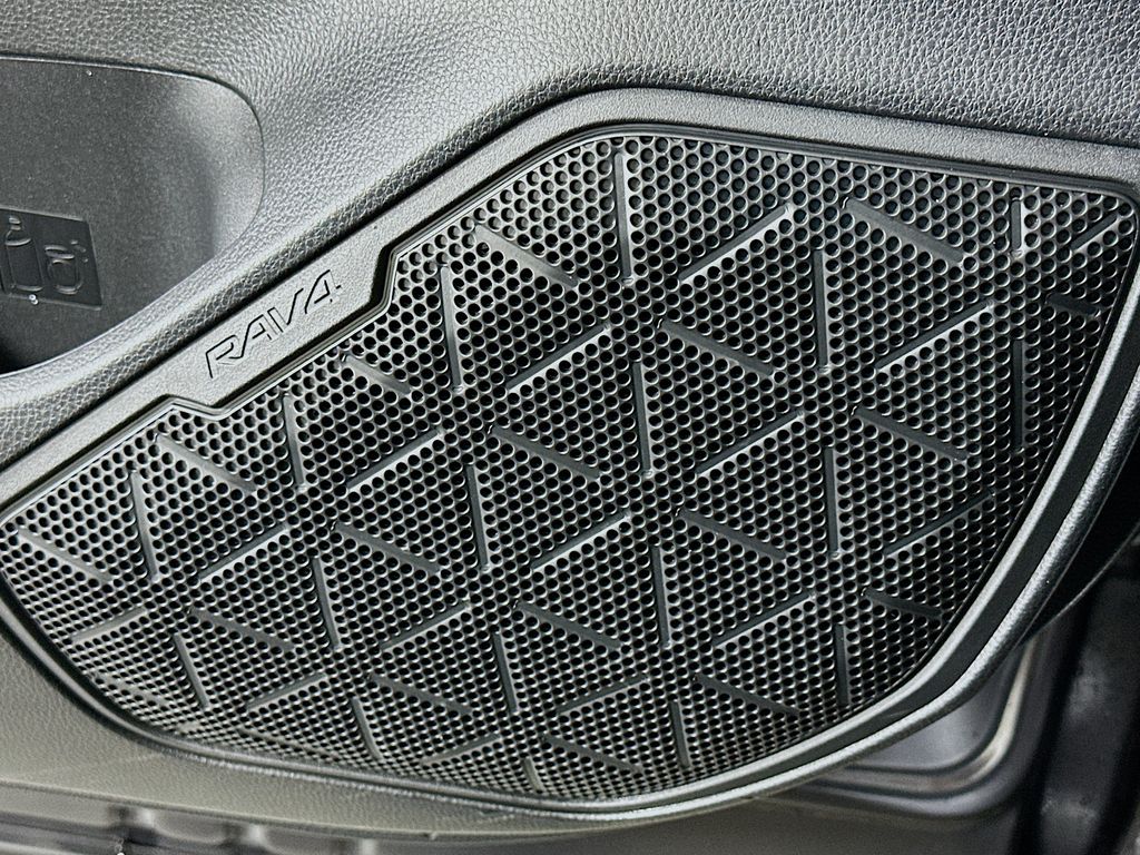 Thumbnail: 2024 Toyota RAV4 - 19