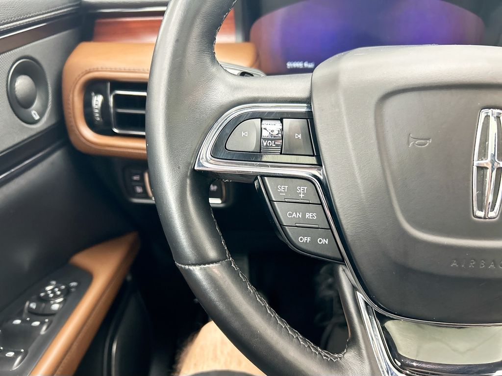 Thumbnail: 2022 Lincoln Nautilus - 13