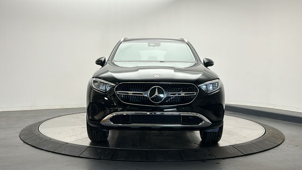 2025 Mercedes-Benz GLC 350 2