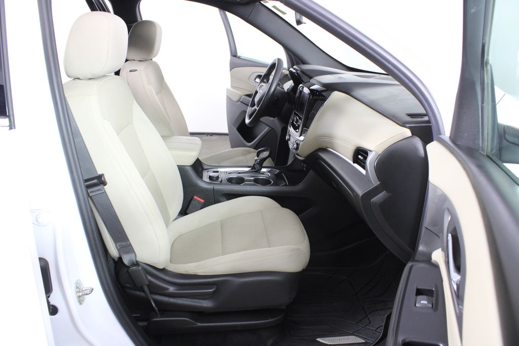 Used 2022 Chevrolet Traverse for sale in 