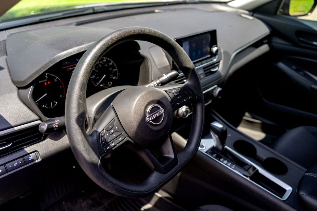 Used Car 2024 Nissan Altima  2.5 S For Sale Under $20,000 In Taylor, Texas