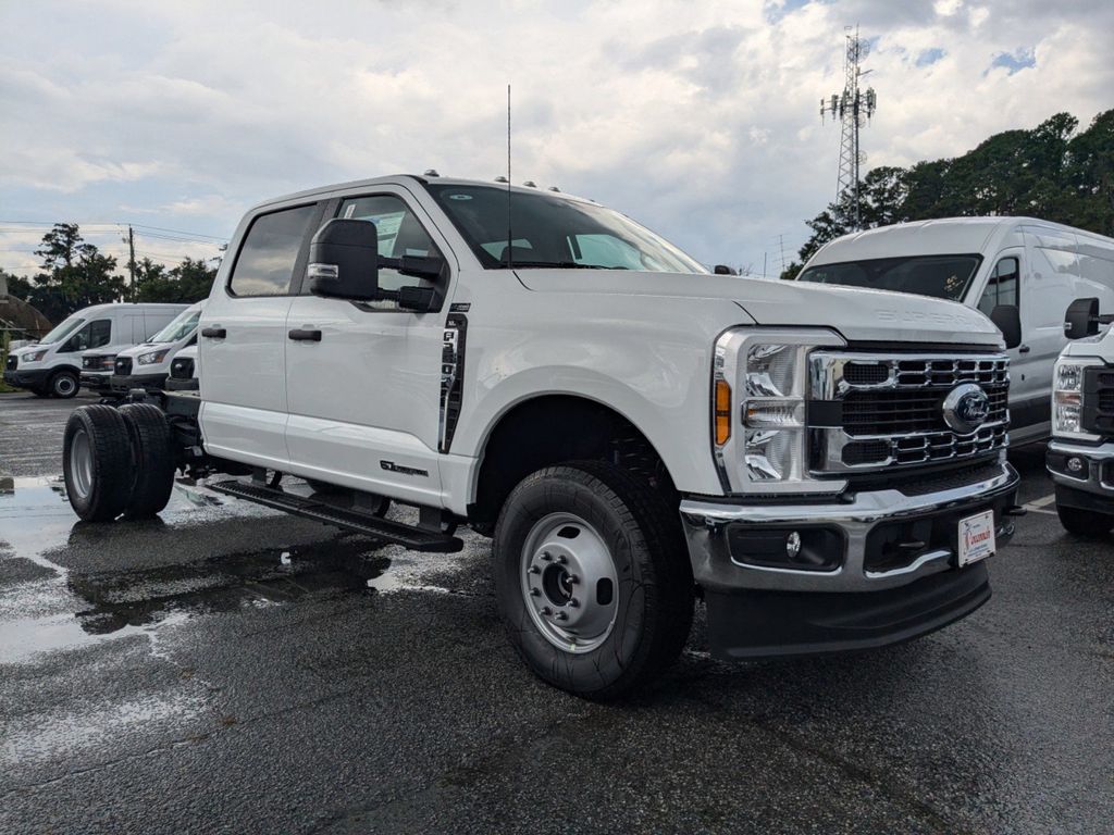 2025 Ford F-350 Super Duty XL