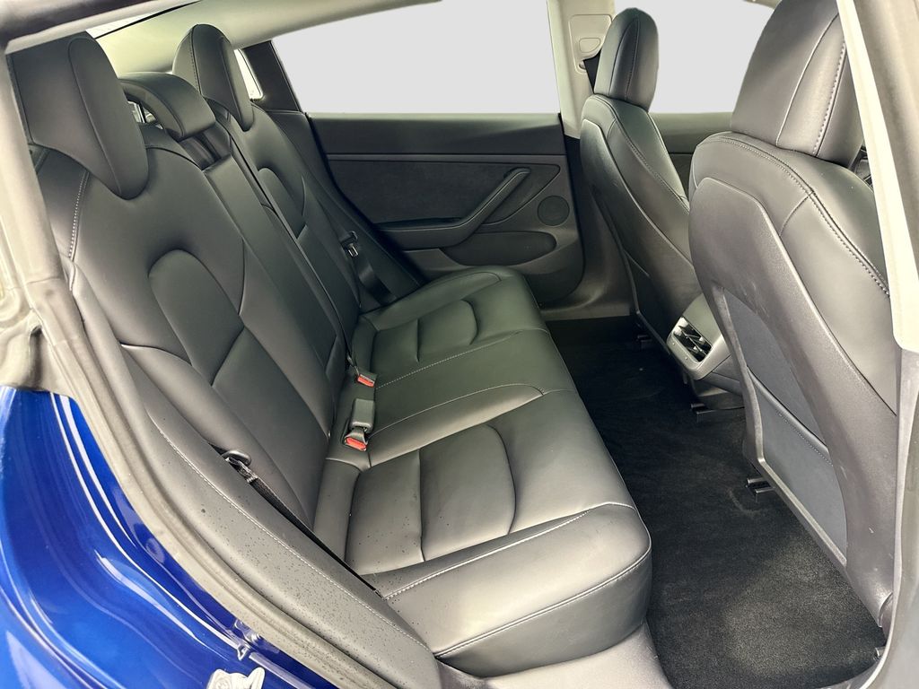 Thumbnail: 2023 Tesla Model 3 - 21