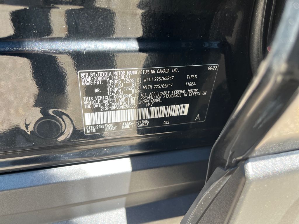 2022 Toyota RAV4 XLE photo