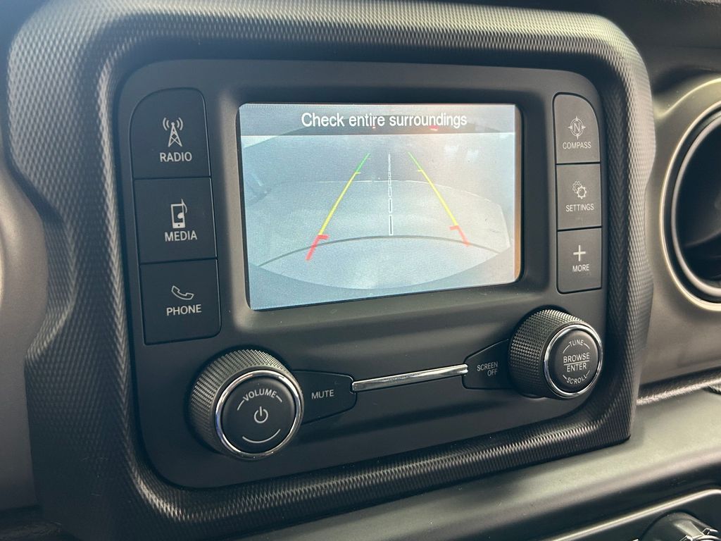 Used 2018 Punkn Metallic Clearcoat Jeep Unlimited Sport image 34