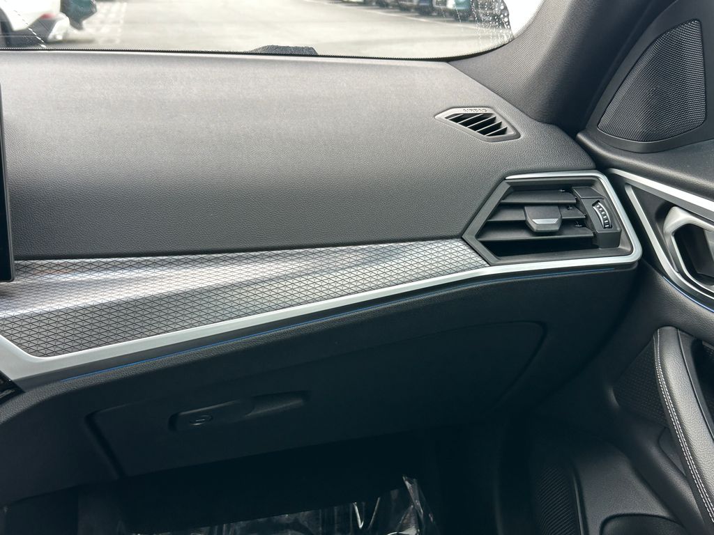 Thumbnail: 2023 BMW i4 - 26