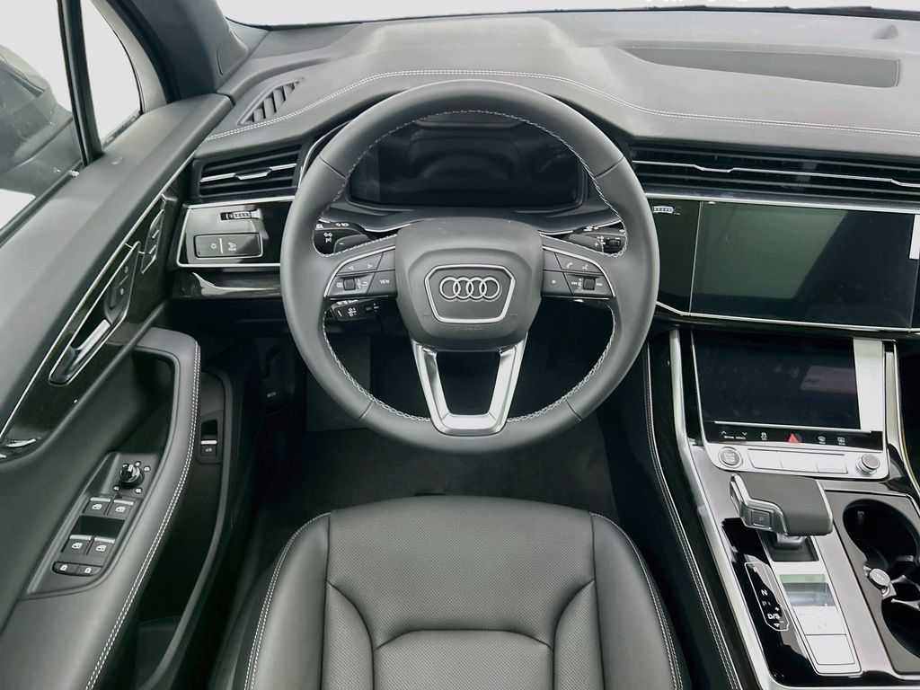 Thumbnail: 2026 Audi Q7 - 10
