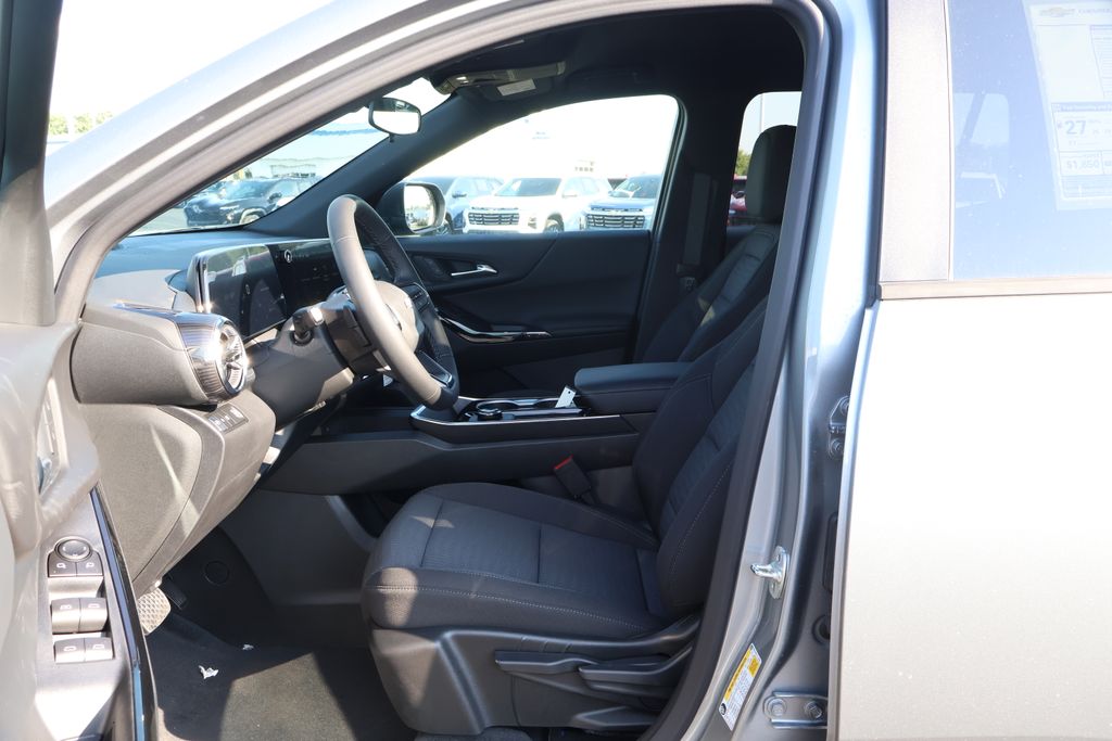 Thumbnail: 2026 Chevrolet Equinox - 14