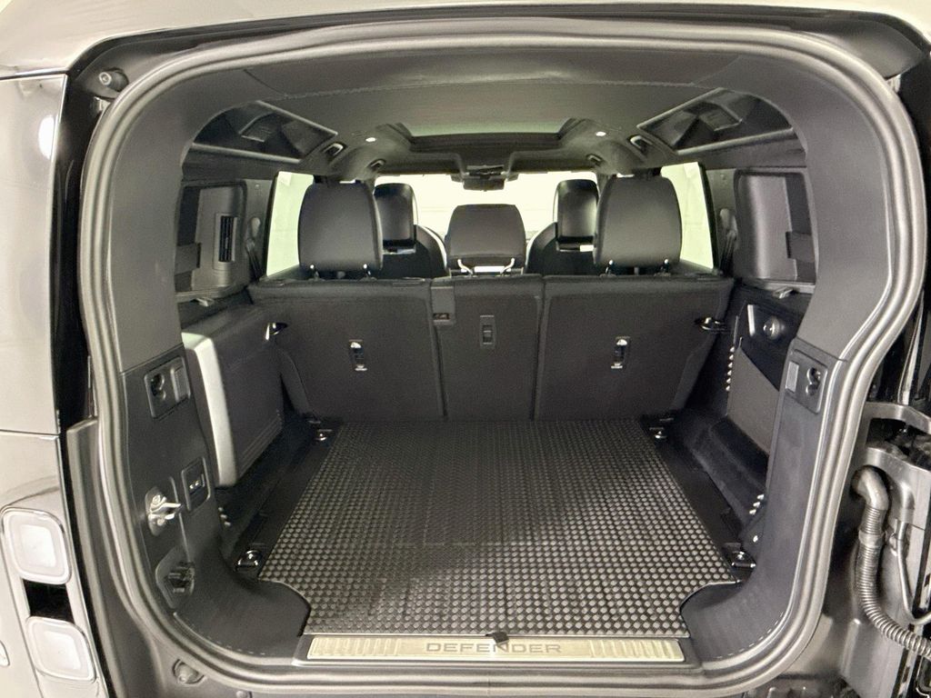 Thumbnail: 2026 Land Rover Defender - 28