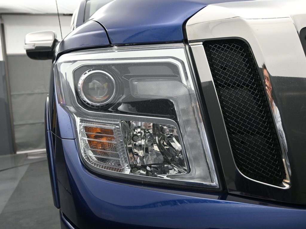 2017 Nissan Titan Platinum Reserve