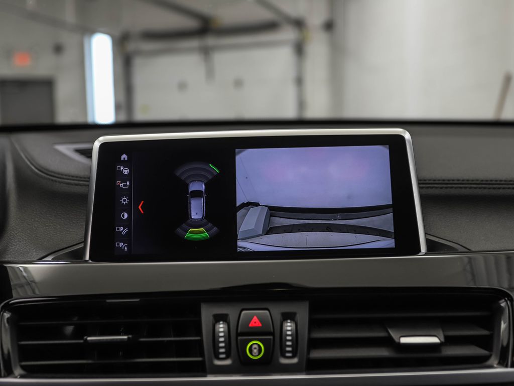 2022 BMW X1 xDrive28i 18