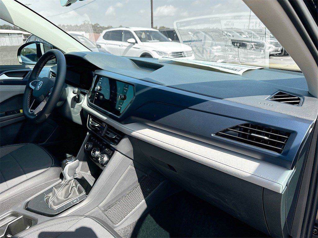 New 2024 Black Pearl Volkswagen 1.5T SE image 32