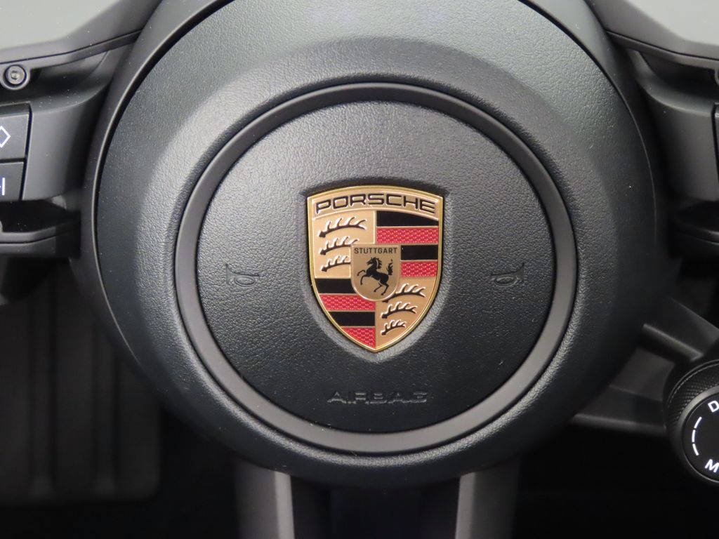 Thumbnail: 2026 Porsche Macan - 22