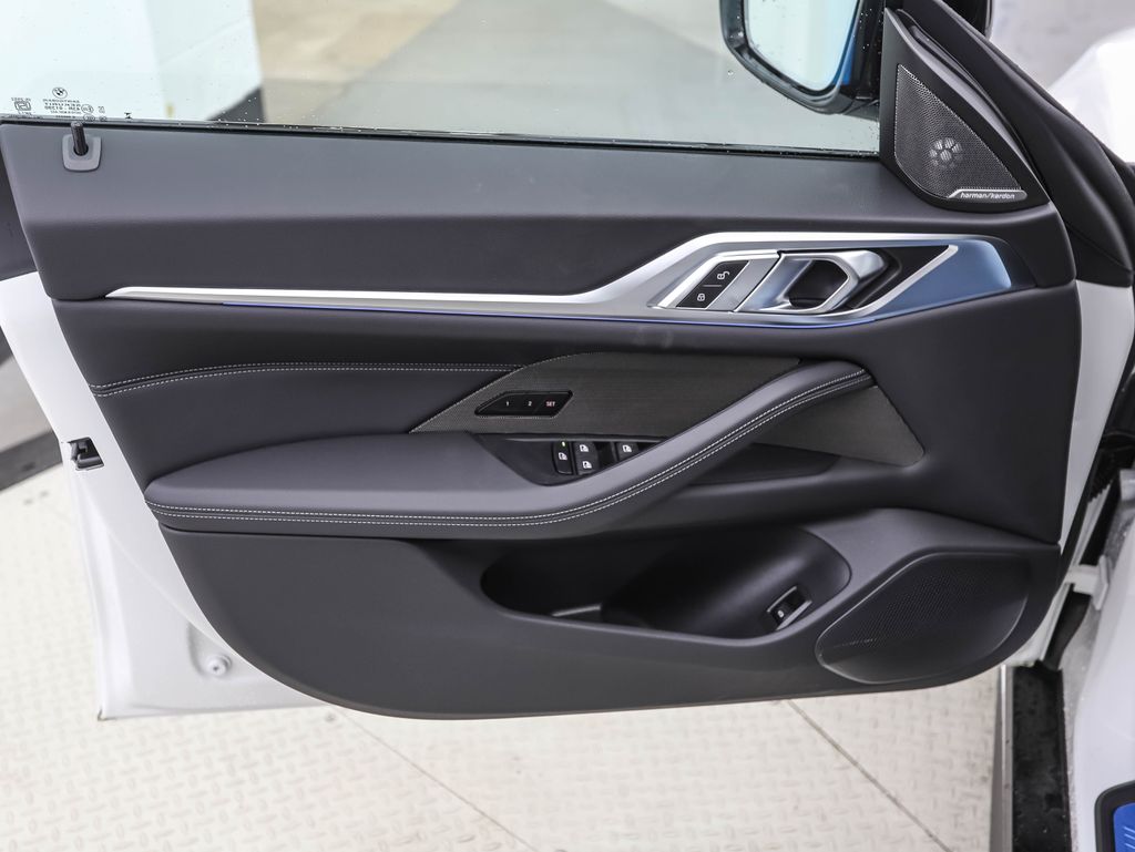 2025 BMW i4 xDrive40 8