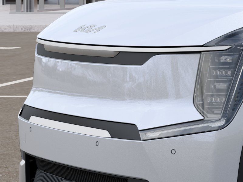 New 2026 Glacial White Pearl Kia Light image 12