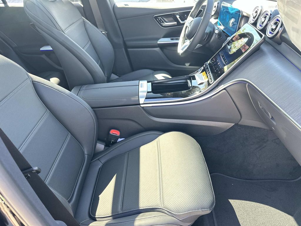 Thumbnail: 2026 Mercedes-Benz GLC - 11