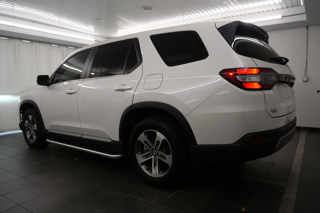 2024 Honda Pilot EX-L 4