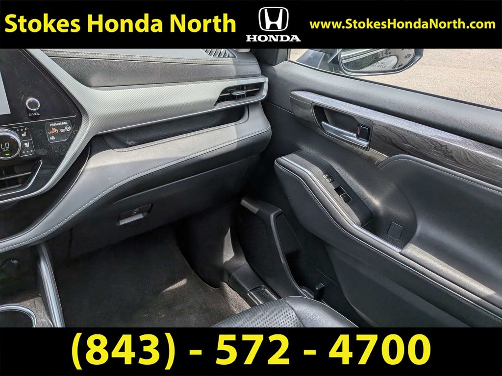 Used 2023 Toyota Highlander SUV