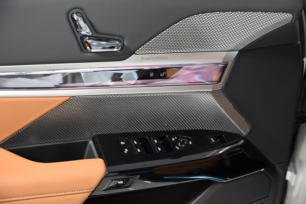 Thumbnail: 2026 BMW 7 Series - 22